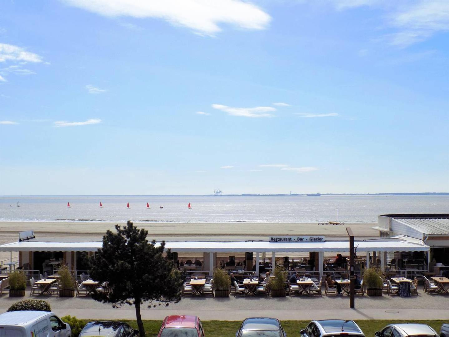 Saint Georges De Didonne - Pleine Vue Mer Pour Ce Studio Cabine Face A La Plage Exterior foto