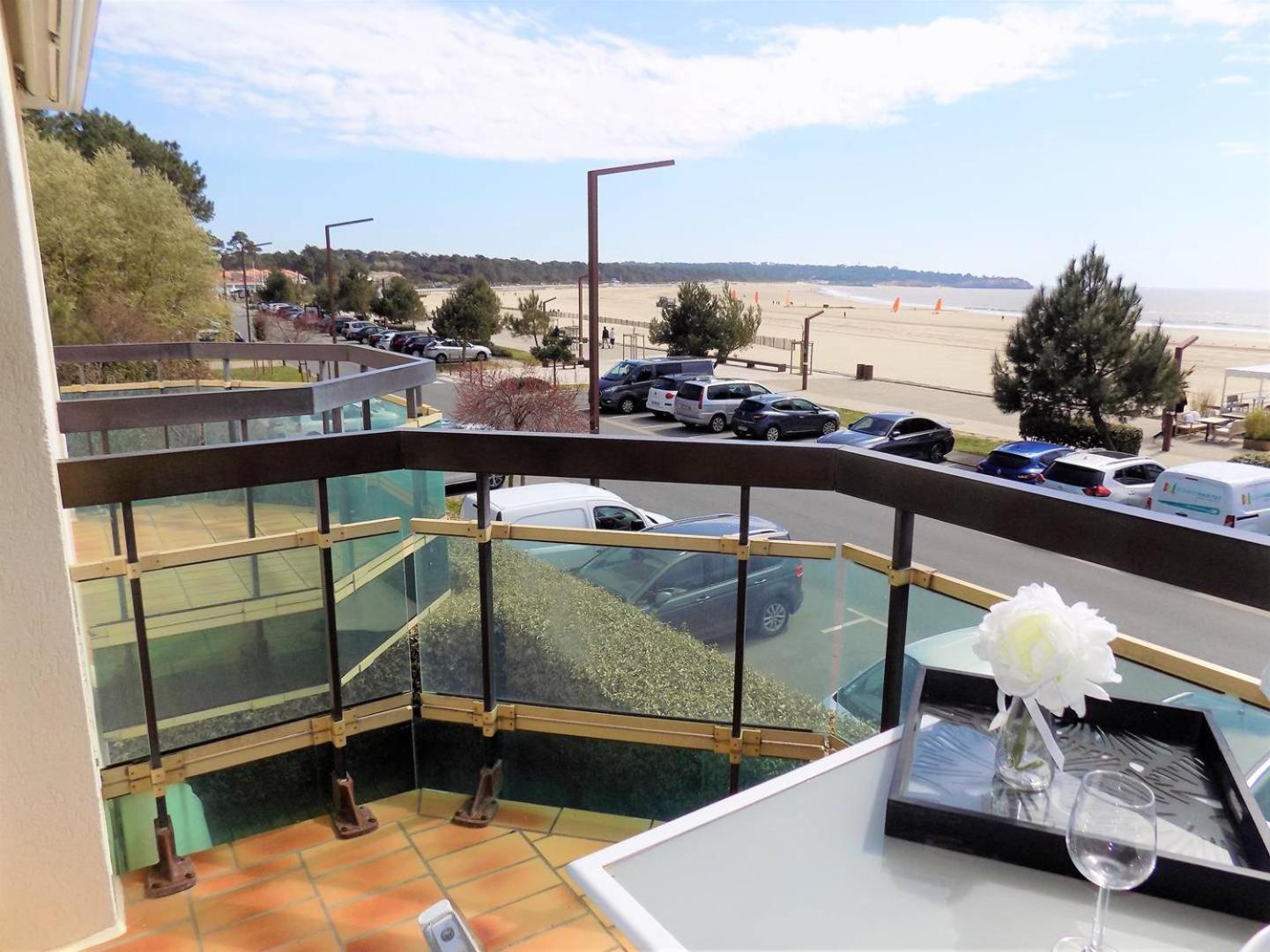 Saint Georges De Didonne - Pleine Vue Mer Pour Ce Studio Cabine Face A La Plage Exterior foto