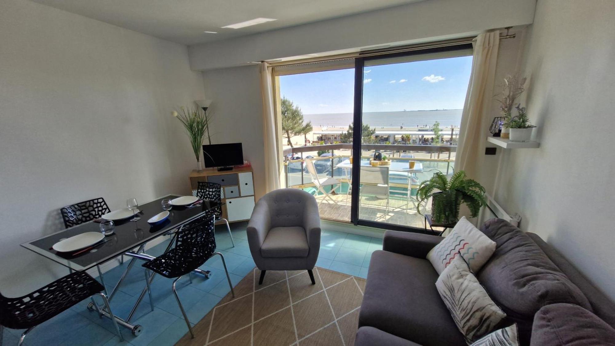 Saint Georges De Didonne - Pleine Vue Mer Pour Ce Studio Cabine Face A La Plage Exterior foto